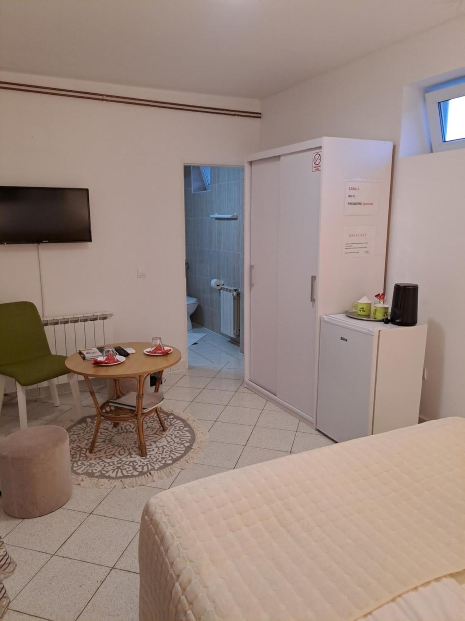 Accommodation Zara Vukovar Exterior foto